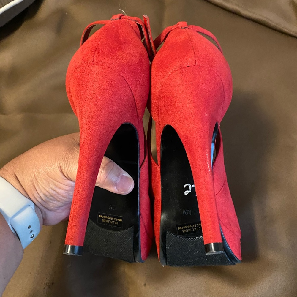 NOT FOR SALE!!! MARC FISHER SIZE 10 RED PEEP TOE ANKLE STRAP PUMP GENTLY USED - Picture 4 of 7